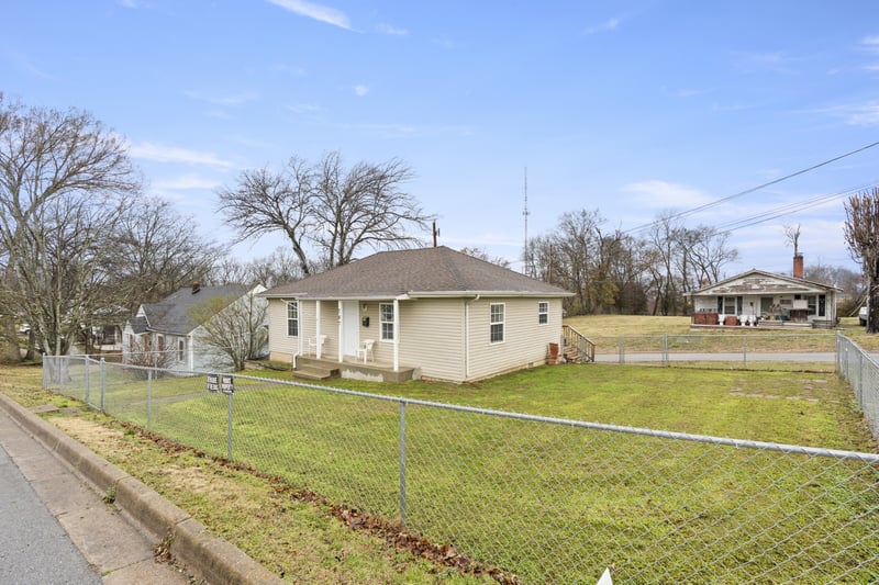 767 Woodmont Blvd, Clarksville, TN 37040