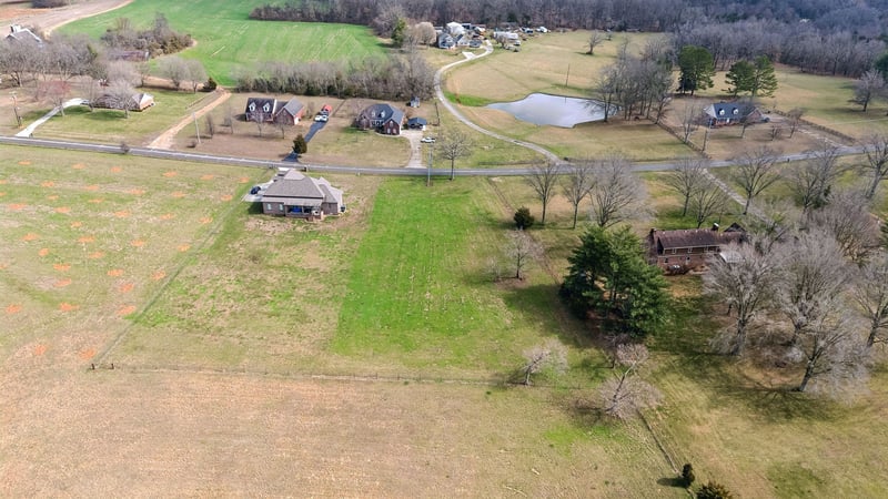 760 N Russell St, Portland, TN 37148