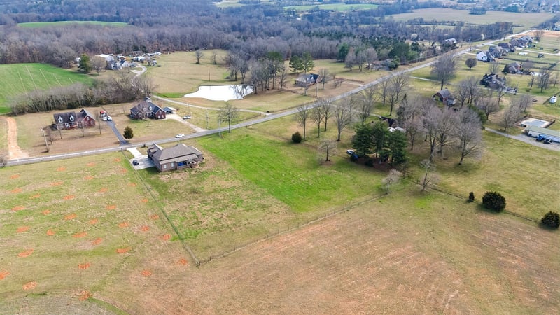 760 N Russell St, Portland, TN 37148