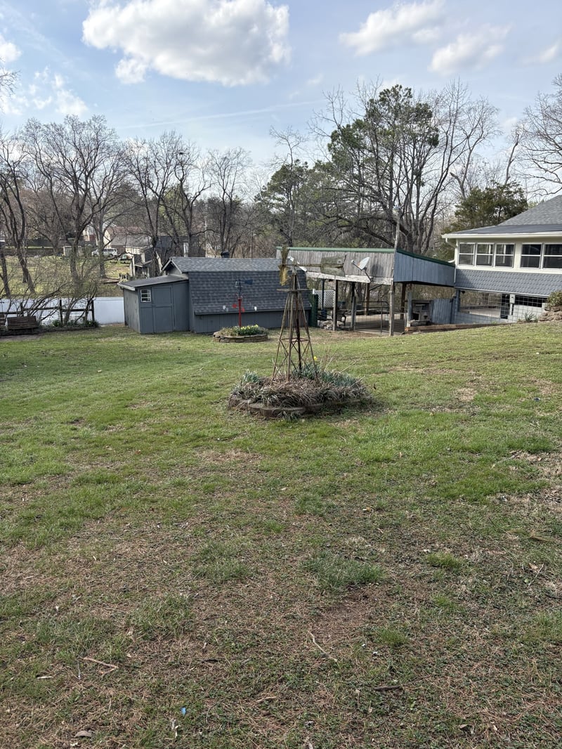 304 Hickory Dr, Old Hickory, TN 37138