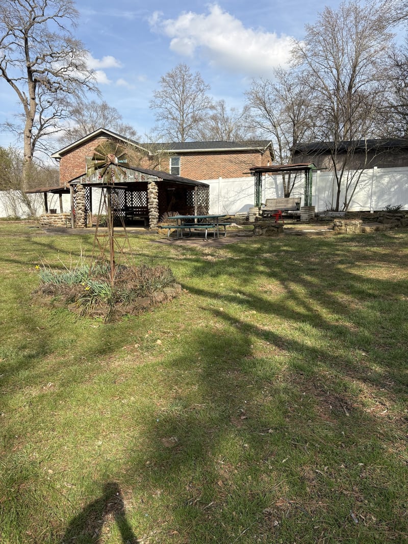 304 Hickory Dr, Old Hickory, TN 37138