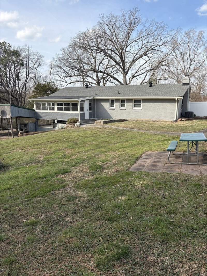 304 Hickory Dr, Old Hickory, TN 37138