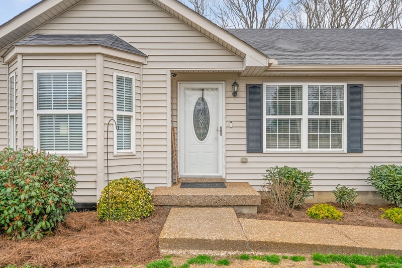 1140 Peter Pond Rd, Ashland City, TN 37015