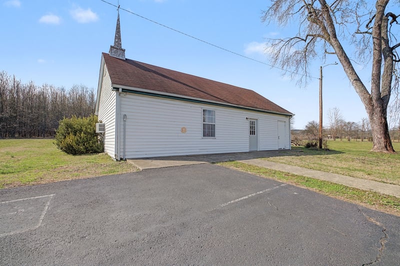 611 New Shackle Island Rd, Hendersonville, TN 37075