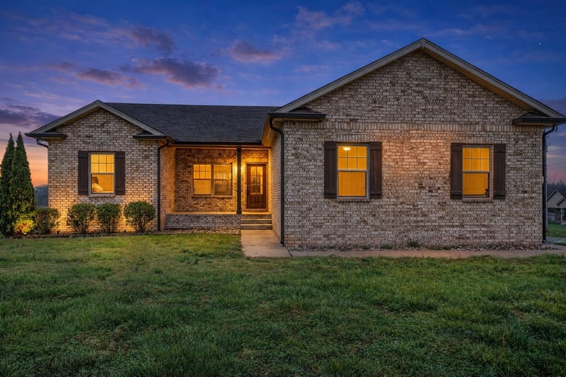 109 Oak Dr, Portland, TN 37148