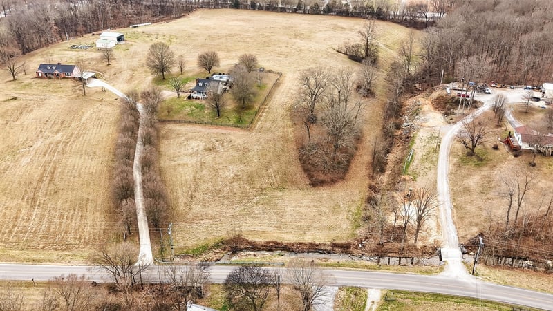 3146 Old Greenbrier Pike, Greenbrier, TN 37073