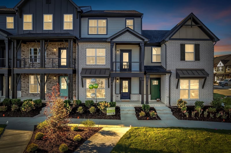 512 Mantes Aly, Hendersonville, TN 37075