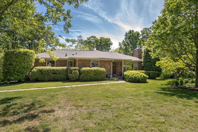 5130 Overton Rd, Nashville, TN 37220