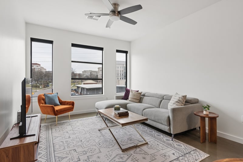 1900 12th Ave #202, Nashville, TN 37203