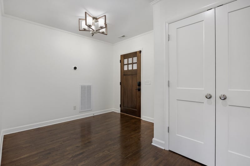 1321 Clifton Ln, Nashville, TN 37215