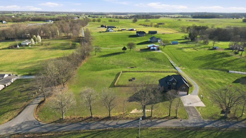 2908 Gunn Rd, Springfield, TN 37172