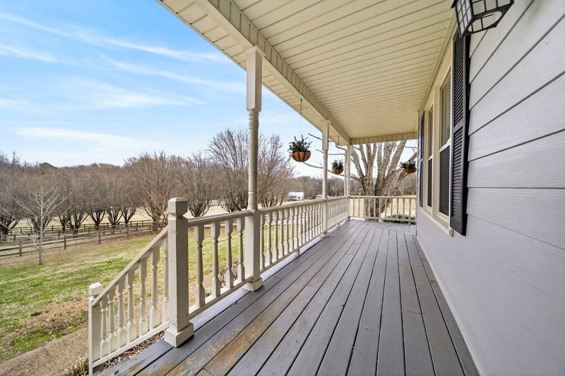 3146 Old Greenbrier Pike, Greenbrier, TN 37073