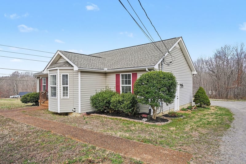 1166 Peter Pond Rd, Ashland City, TN 37015