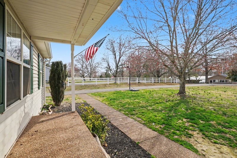 1162 Peter Pond Rd, Ashland City, TN 37015