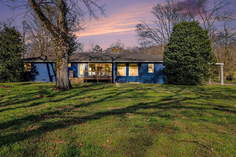 7936 Highway 70 , Nashville, TN 37221