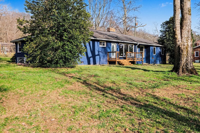 7936 Highway 70 , Nashville, TN 37221