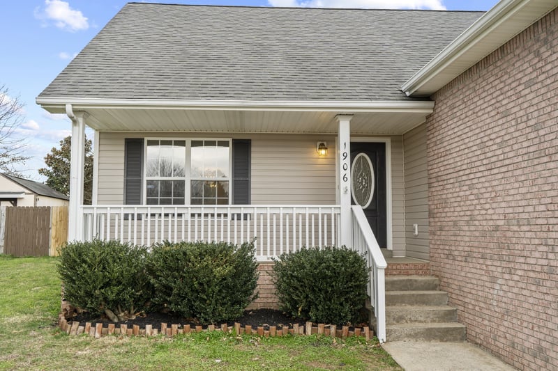 1906 Sydney Louise Dr, Clarksville, TN 37042