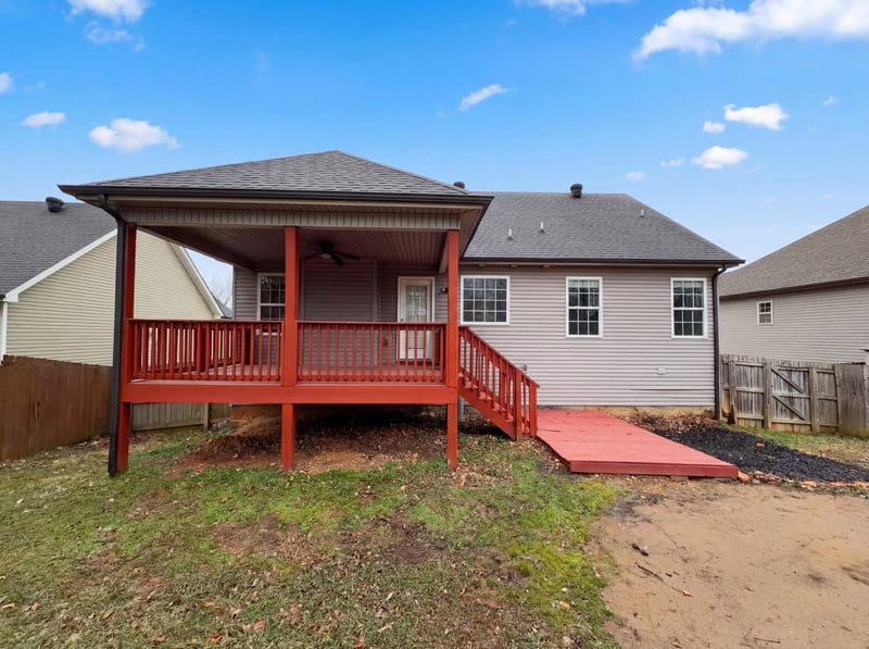 432 Leslie Wood Dr, Clarksville, TN 37040