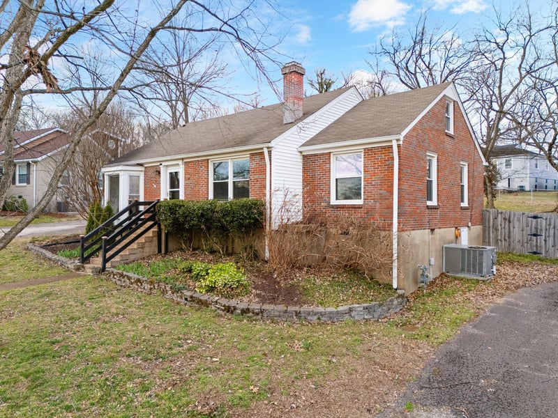 5632 Kendall Dr, Nashville, TN 37209