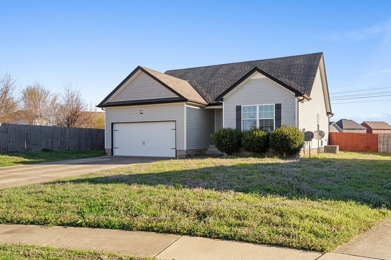 2329 Spike Ct, Clarksville, TN 37040