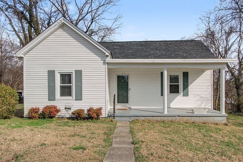 704 Fleming St, Columbia, TN 38401