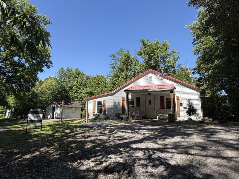2 Wilma Ln, Chestnut Mound, TN 38552