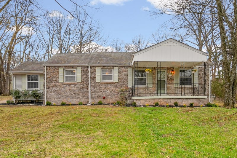 1225 Currey Rd, Nashville, TN 37217