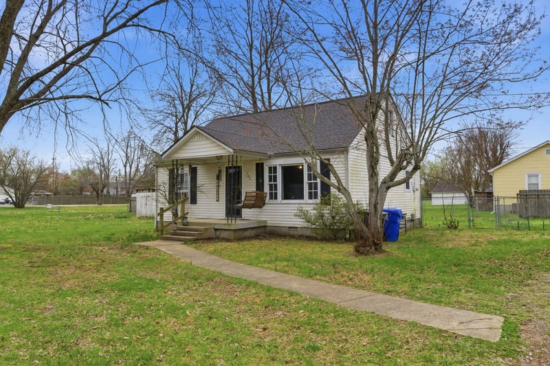 703 Mccurdy Rd, White House, TN 37188