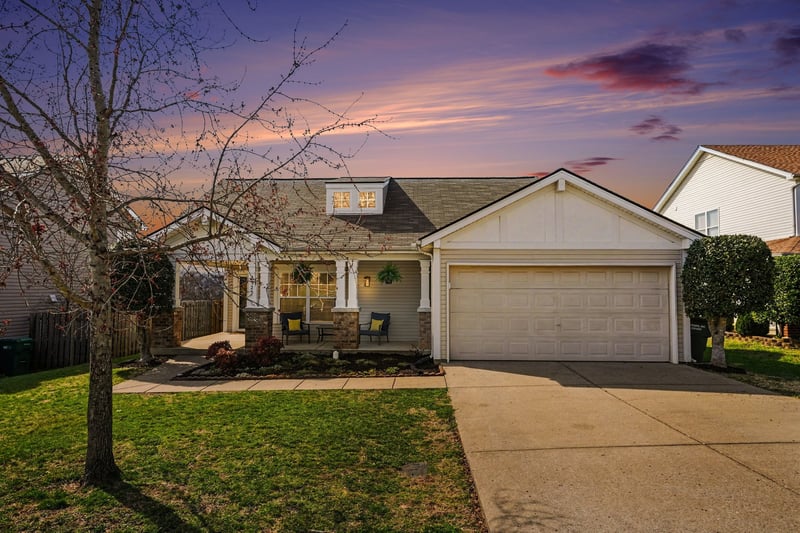 3925 Bridgeview Ln, Nashville, TN 37221