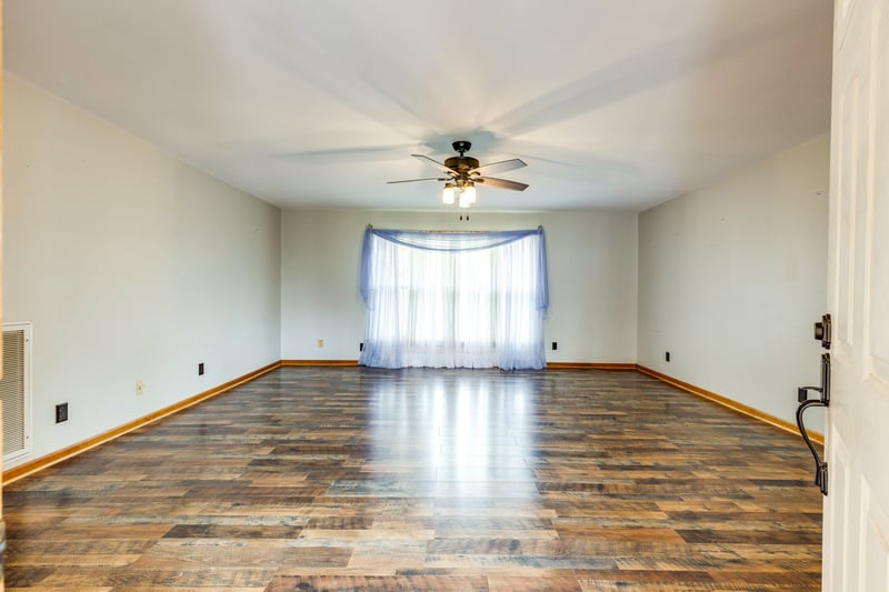4058 Old State Rd, Hampshire, TN 38461