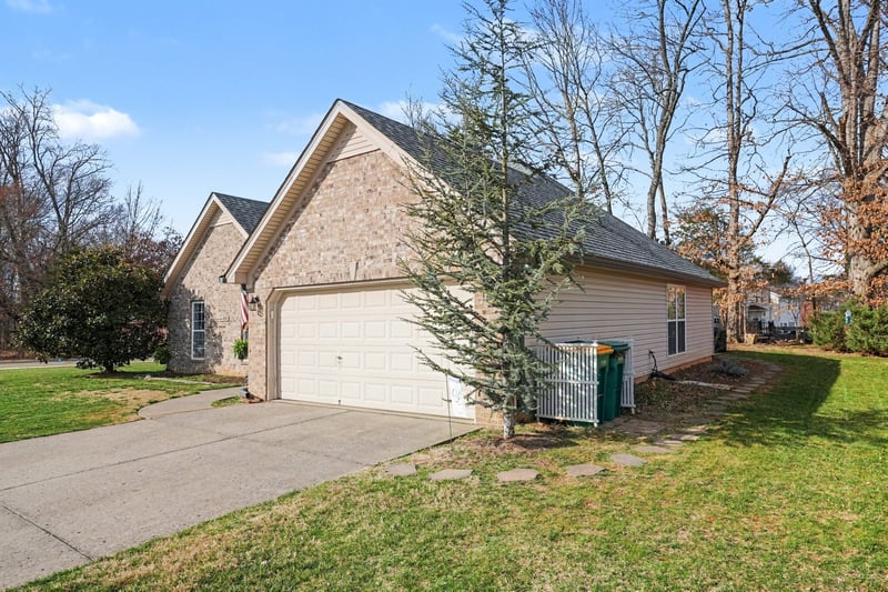 3001 Lona Ct, Spring Hill, TN 37174