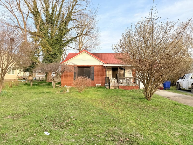 913 Shelbyview Dr, Shelbyville, TN 37160