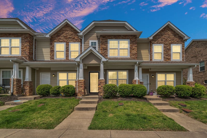 127 Cobblestone Place Dr, Goodlettsville, TN 37072