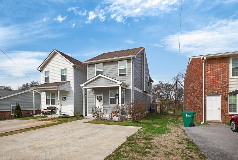 722 Cole Ave #B, Lebanon, TN 37087