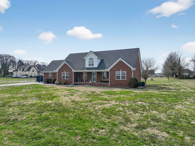 560 Crosswood Ct, Murfreesboro, TN 37127