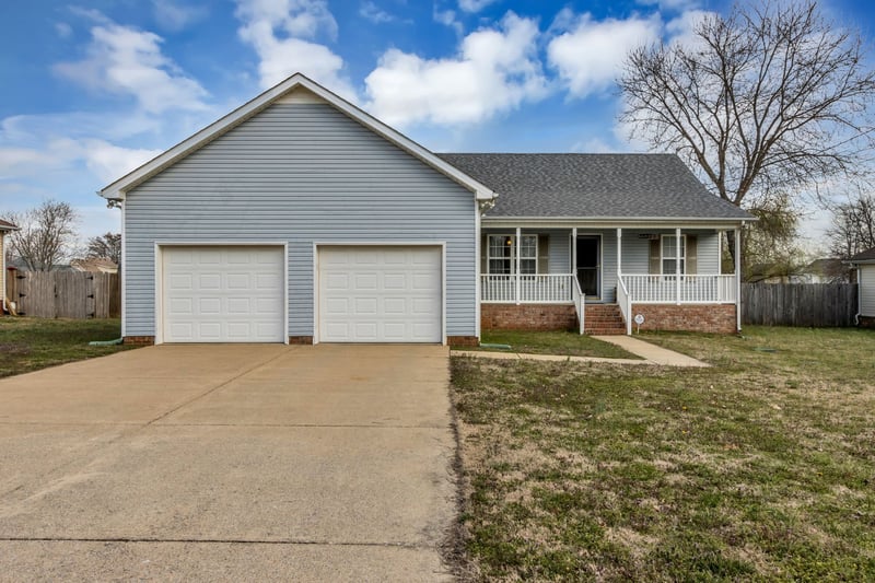 490 Stones River Ln, Murfreesboro, TN 37128