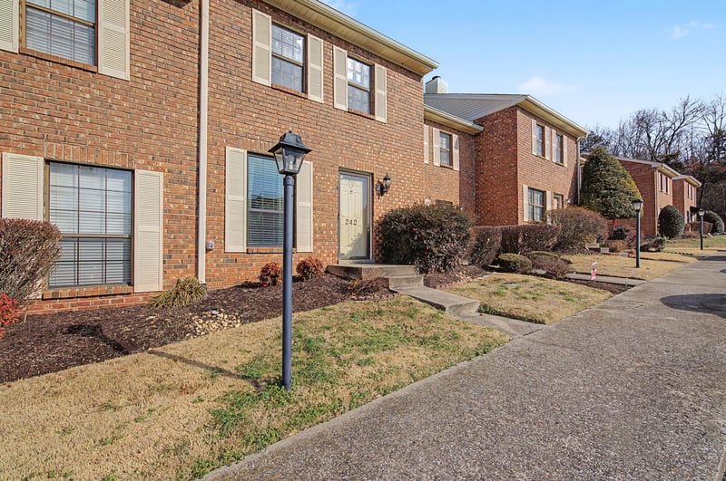 242 Thistle Ln #242, Hermitage, TN 37076