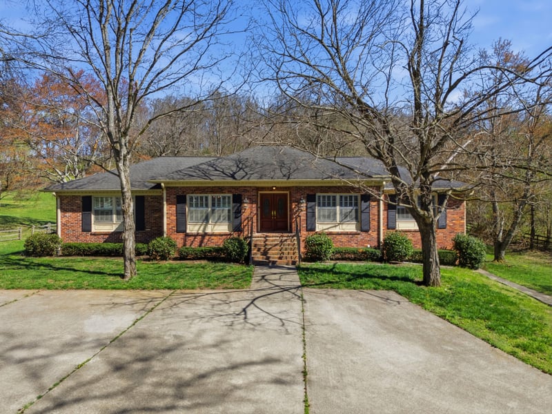 606 Natchez Bend Rd, Nashville, TN 37221