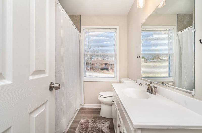 1308 N Avondale Cir, Nashville, TN 37207