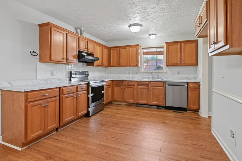 4740 Hammock Dr, Murfreesboro, TN 37128