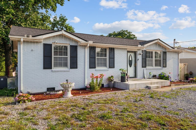 528 Singer Dr, Madison, TN 37115