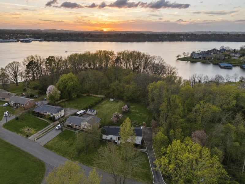 136 Roberta Dr, Hendersonville, TN 37075
