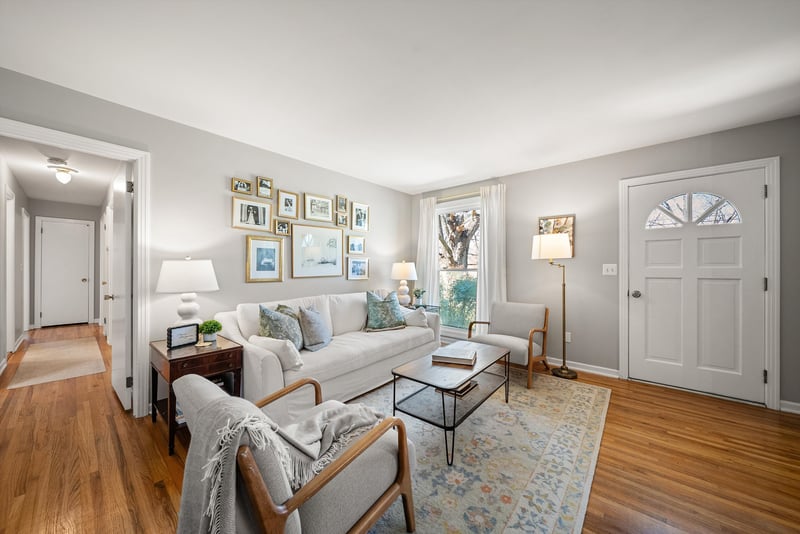 655 Mcmurray Dr, Nashville, TN 37211