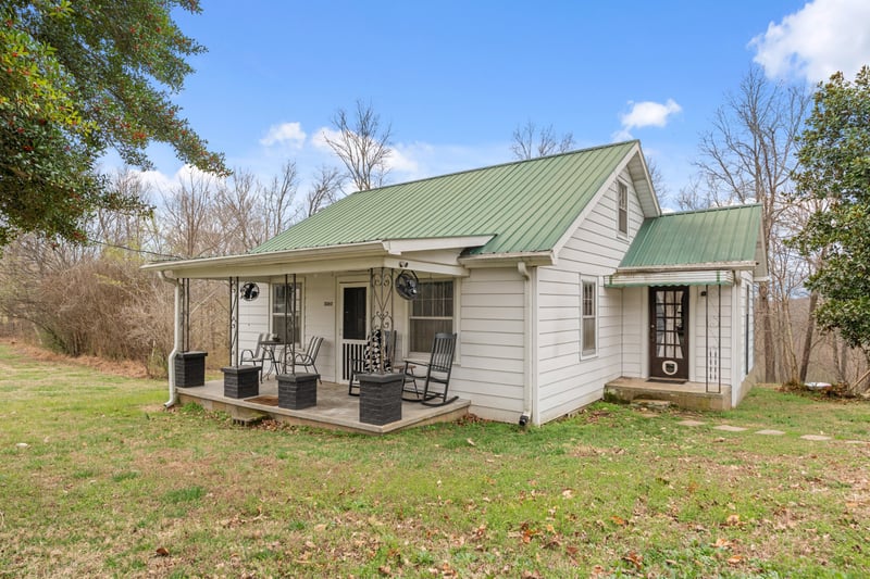3367 Bowker Rd, Charlotte, TN 37036