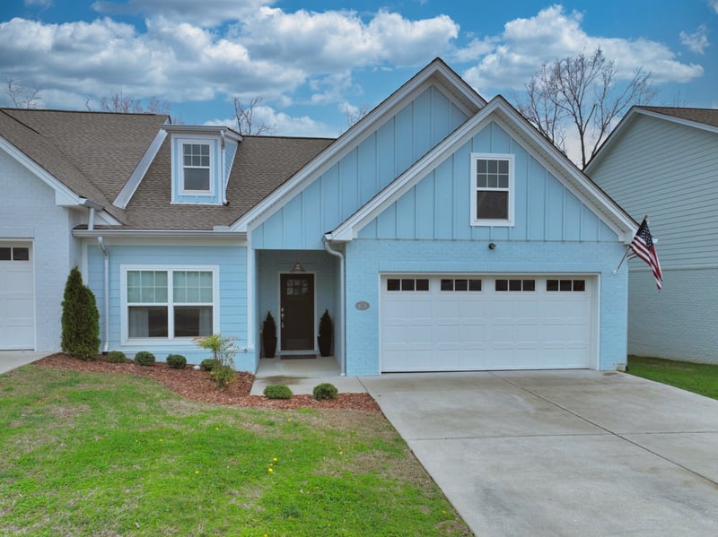 1144 Lock 4 Rd #J4, Gallatin, TN 37066