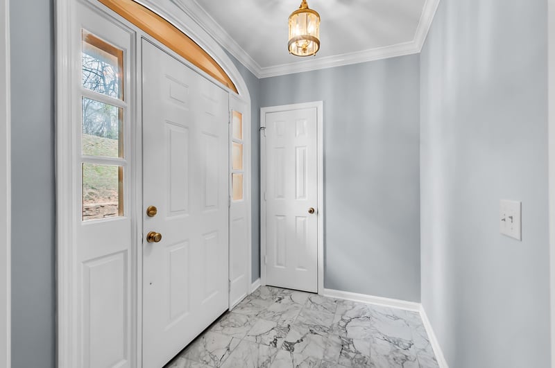 9112 Sawyer Brown Rd, Nashville, TN 37221