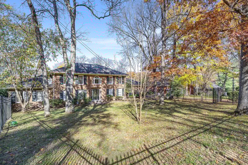 5936 Woodland Hills Dr, Nashville, TN 37211