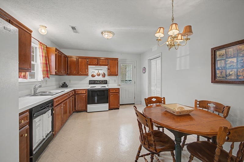 2573 Slaydon Dr, Nashville, TN 37207