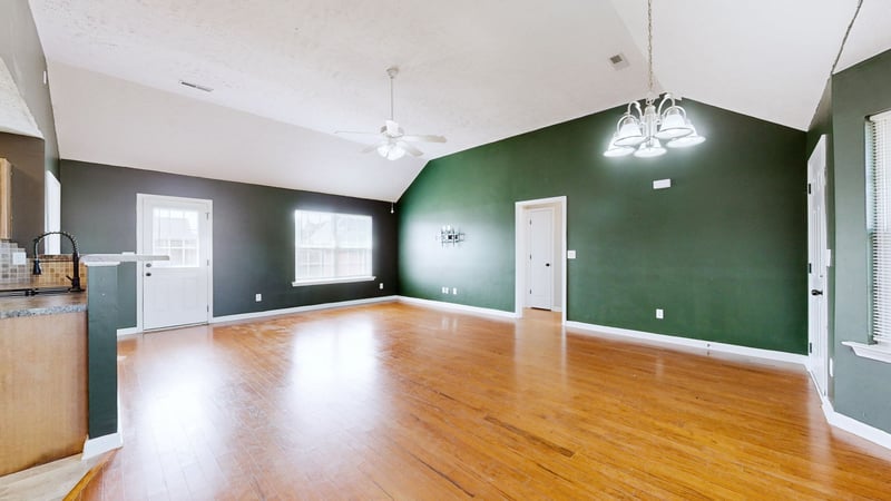 2716 Ridgewood Dr, Christiana, TN 37037