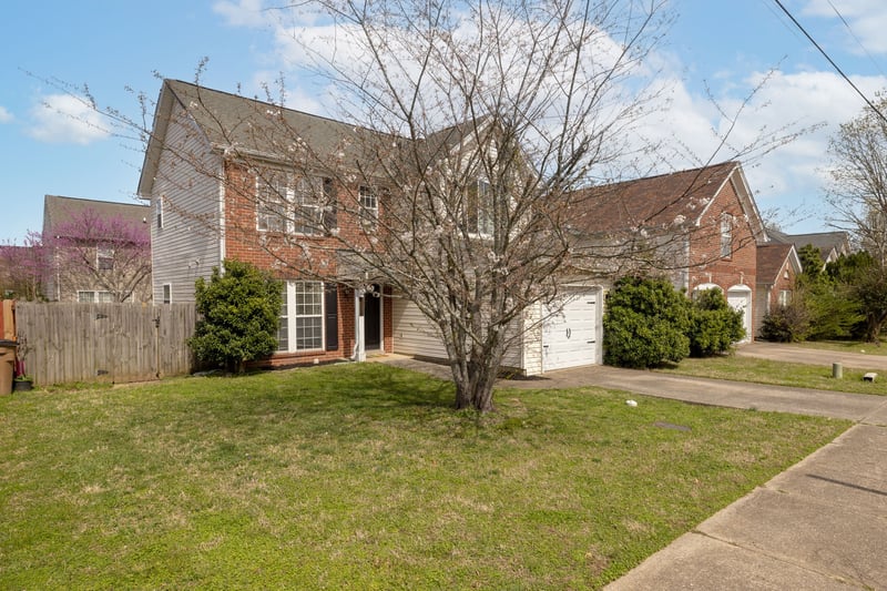 1233 Alandee St, Nashville, TN 37214